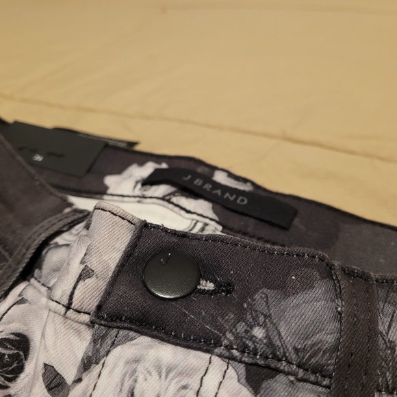 J Brand 835 MID-RISE CROP SKINNY PHOTO READY FLEUR NOIR sz 24 - Picture 9 of 13